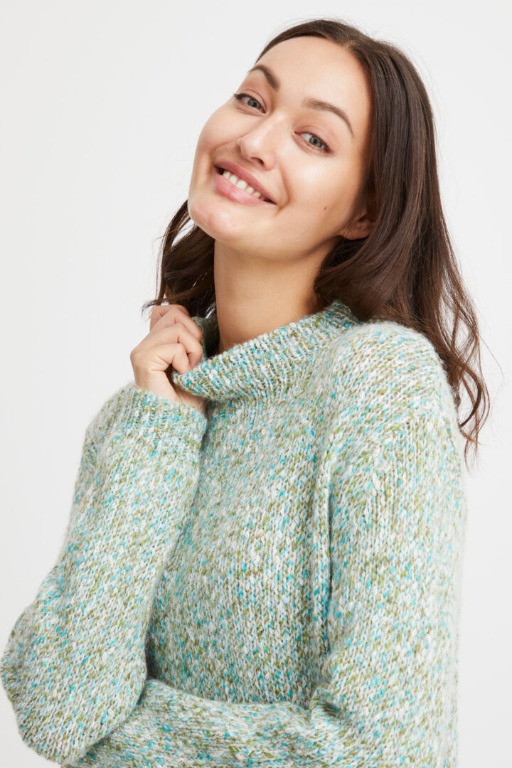 Chandail tricot col montant