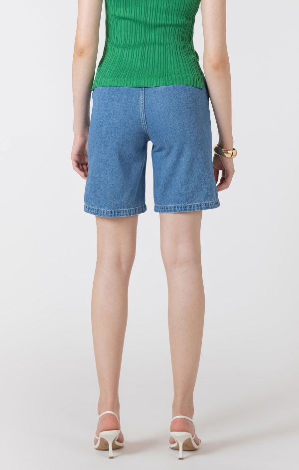 Short denim