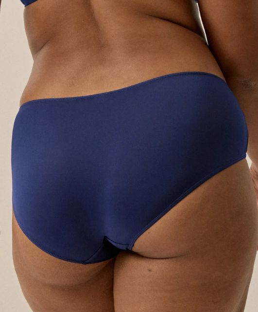 petite culotte souple avec brillance