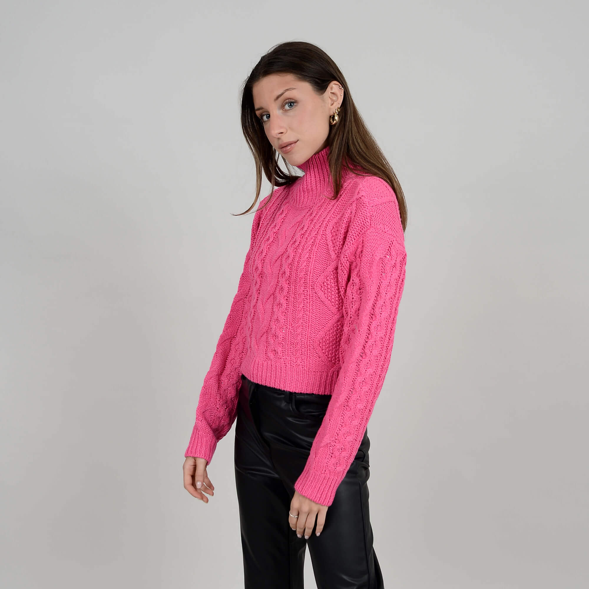CHANDAIL TRICOT COL MONTANT TRESSÉ