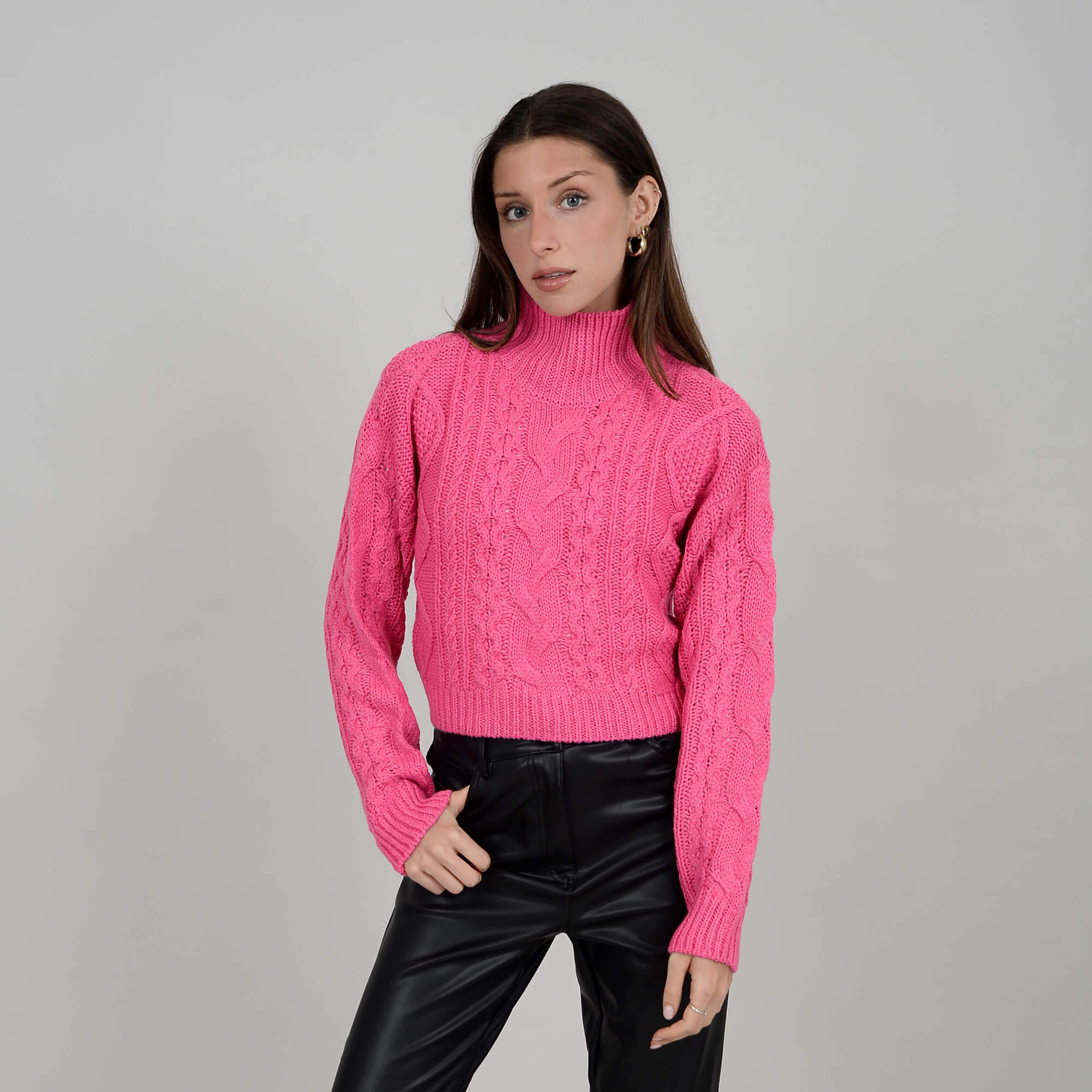 CHANDAIL TRICOT COL MONTANT TRESSÉ