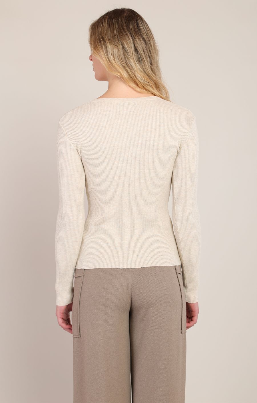 Chandail v neck rib