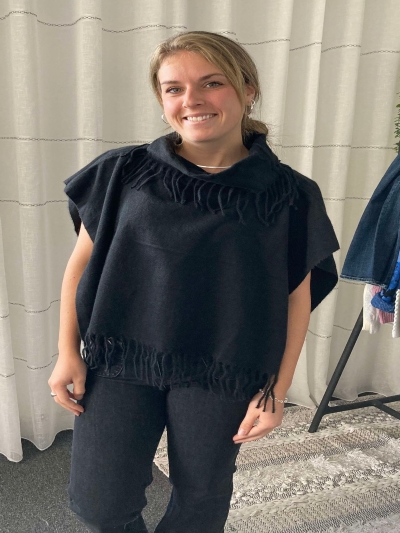 Poncho court franges