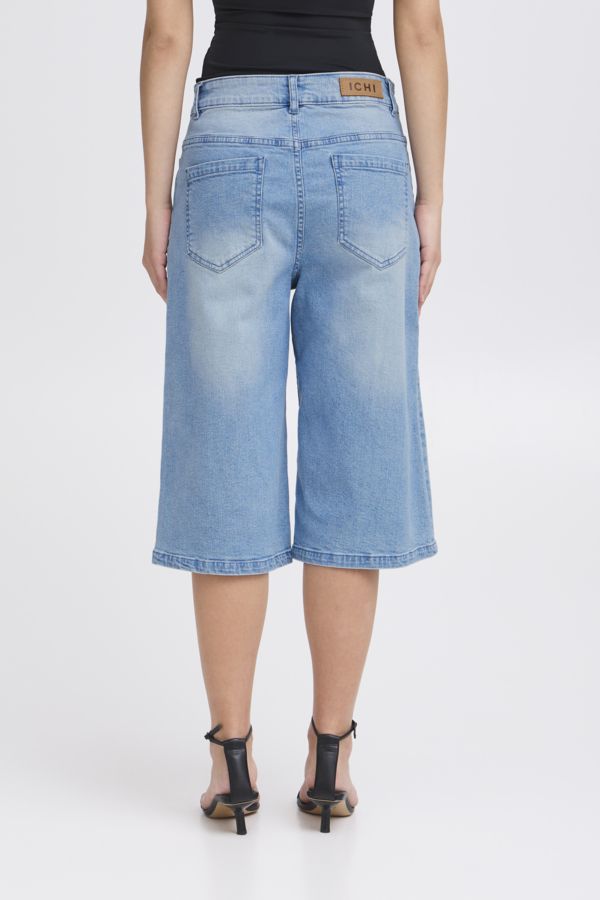 Short jeans long