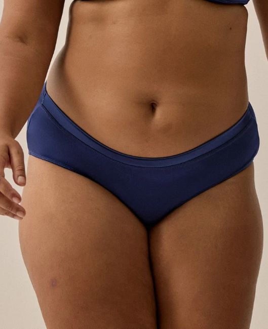 petite culotte souple avec brillance