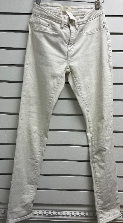 Jeans taille moyenne coupe ajusté