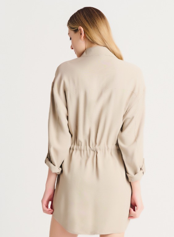 Robe chemisier boutonnée cintrée à la taille