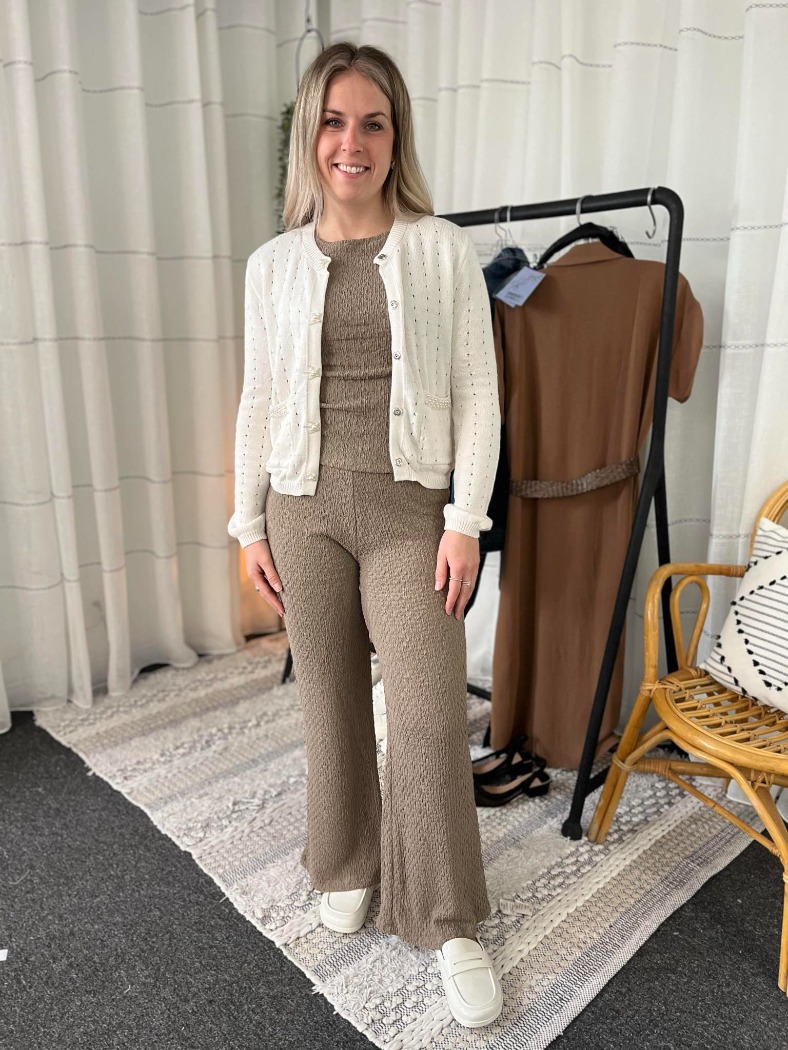 Cardigan ajouré perles