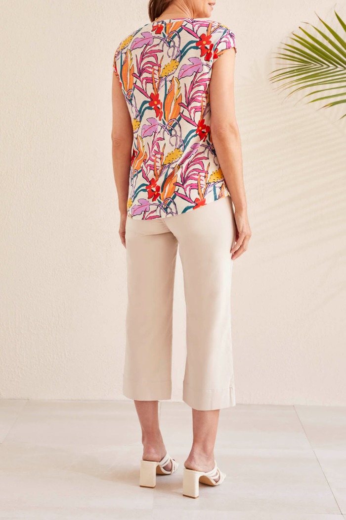 T-shirt motif col en V