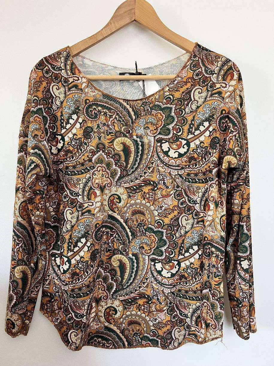 CHANDAIL COL ROND MOTIF PAISLEY