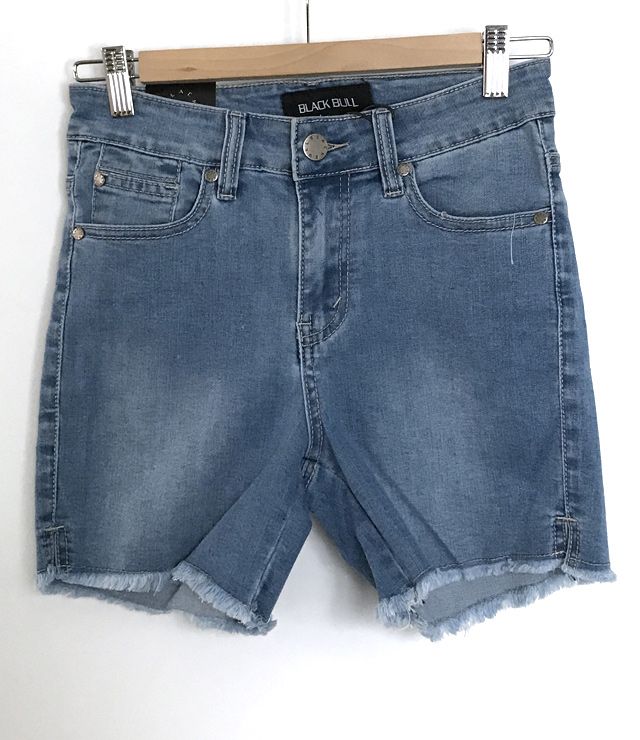 SHORT JEANS EFFILOCHÉ BAS TAILLE HAUTE